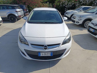 Opel Astra 1.4 Turbo 140CV 4 porte GPL Tech Cosmo (3)