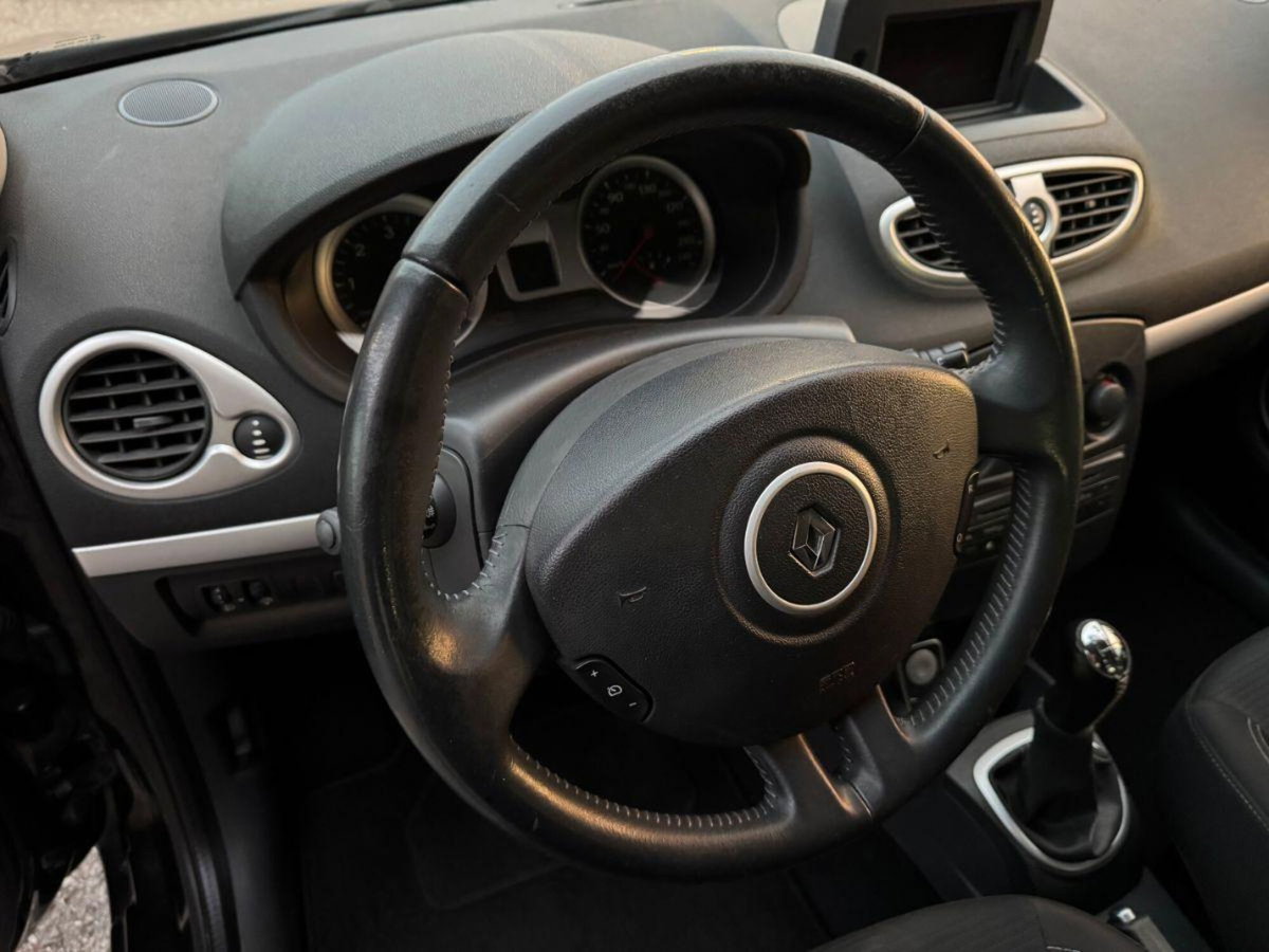 Renault Clio 1.2 16V 5 porte GPL Dynamique (11)