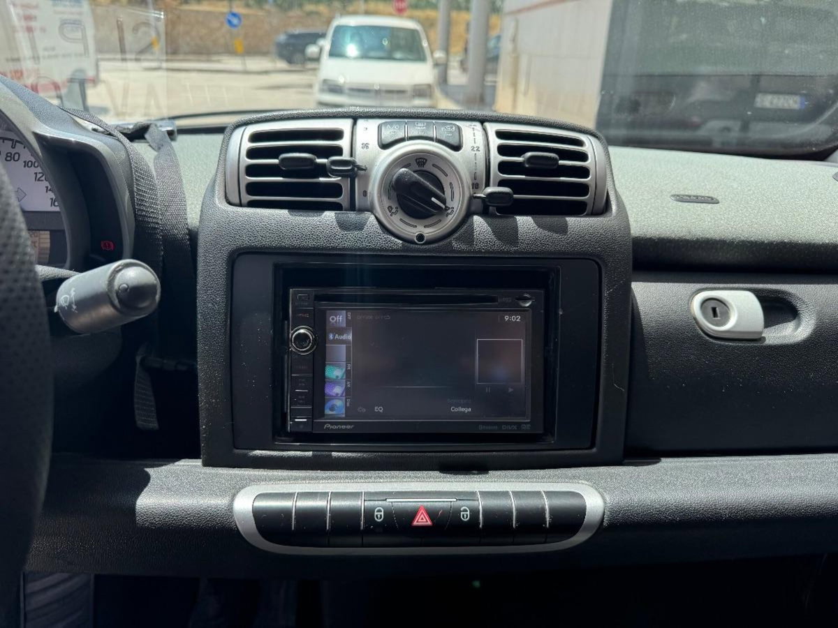 smart Fortwo 1000 52 kW MHD coupé passion (10)