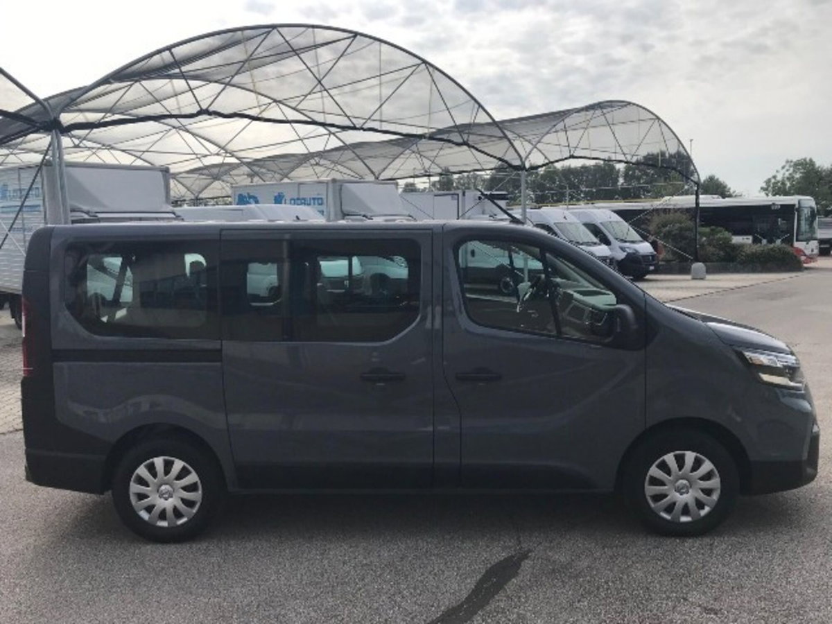 Nissan Primastar bus 2.0 dci 110cv S&S L1H1 Tekna 9p.ti (7)
