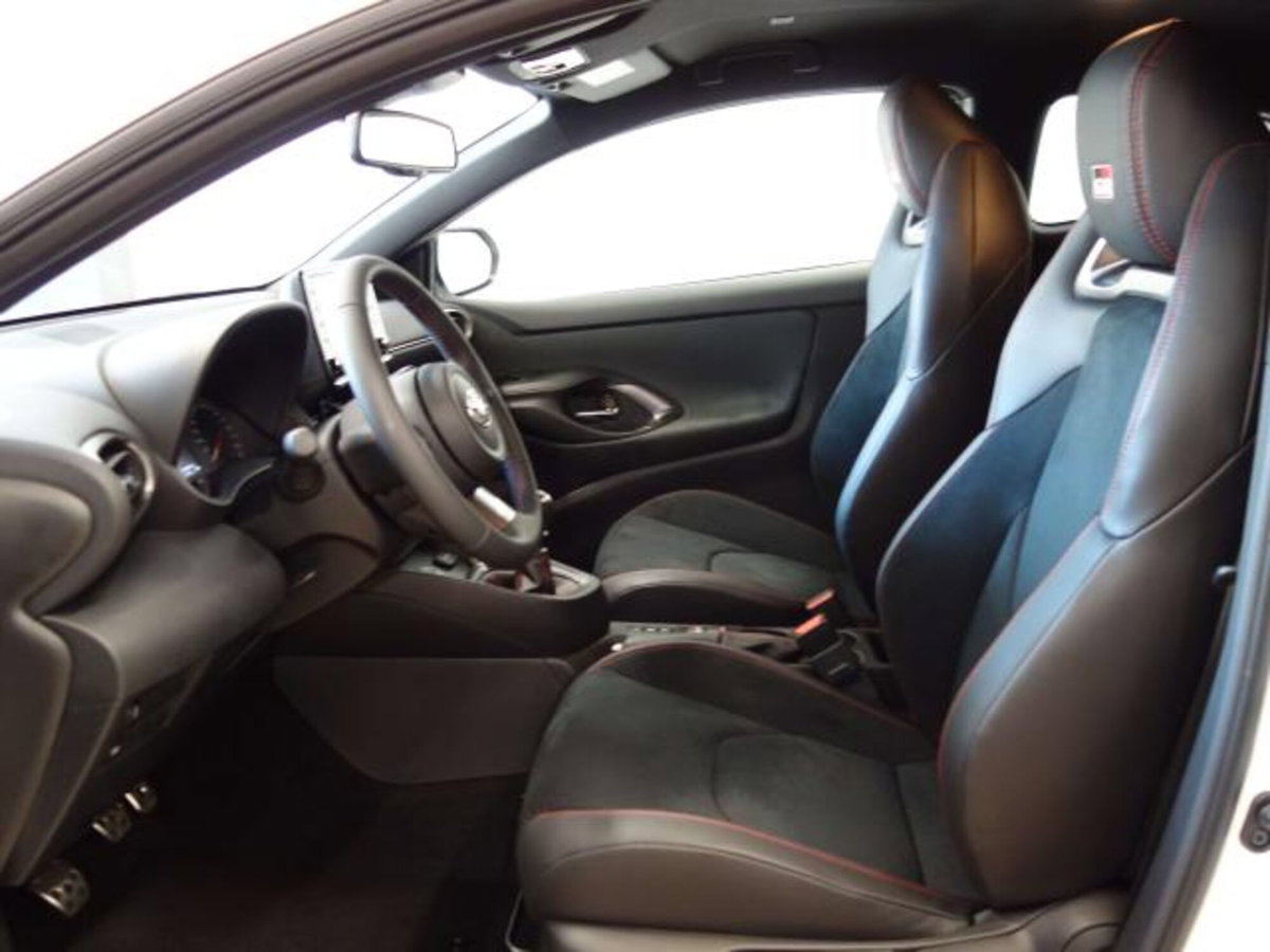 Toyota GR Yaris 1.6 Circuit imt-6 (12)
