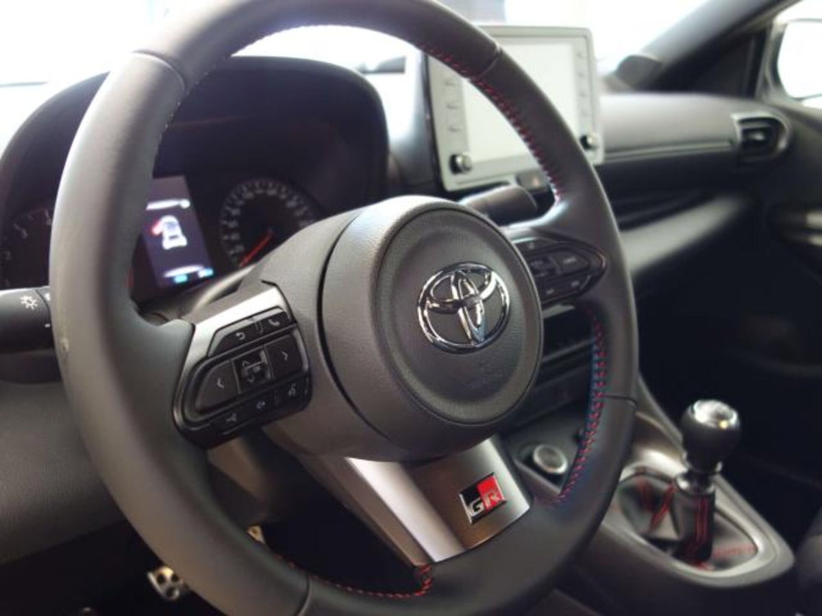 Toyota GR Yaris 1.6 Circuit imt-6 (13)