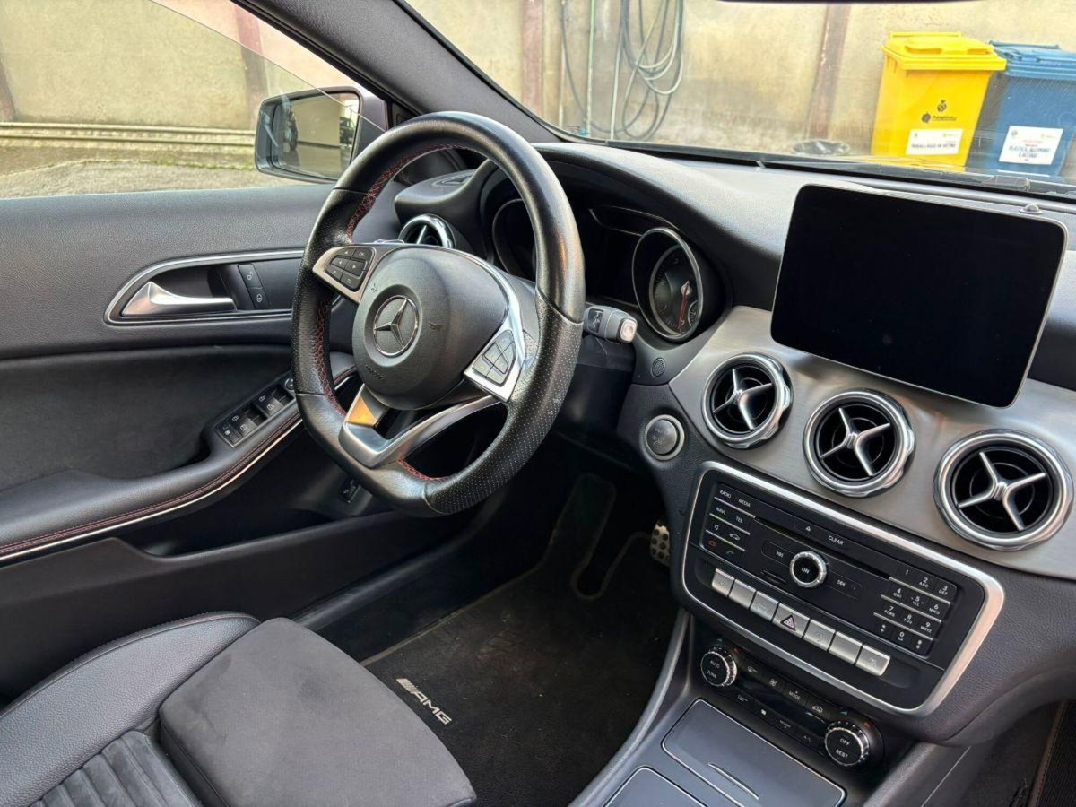 Mercedes-Benz GLA SUV 200 d Automatic 4Matic Premium (11)