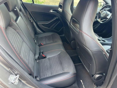 Mercedes-Benz GLA SUV 200 d Automatic 4Matic Premium (8)