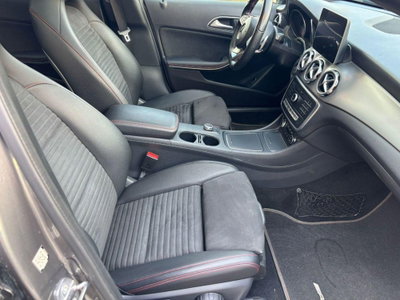 Mercedes-Benz GLA SUV 200 d Automatic 4Matic Premium (9)