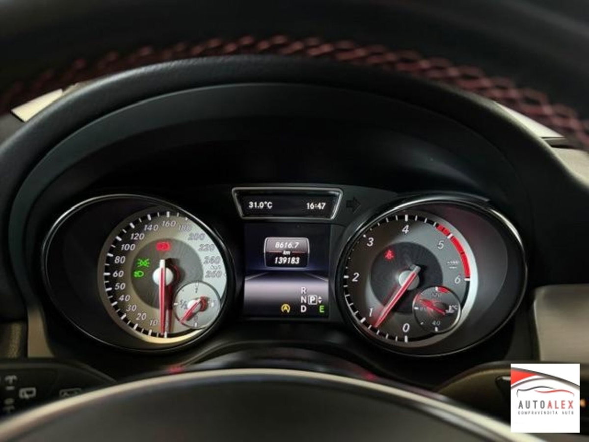 Mercedes-Benz CLA Shooting Brake 200 CDI Sport (19)