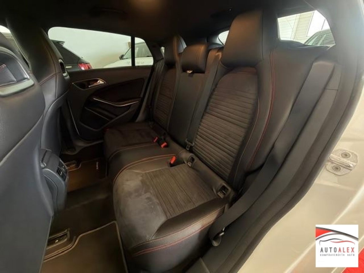 Mercedes-Benz CLA Shooting Brake 200 CDI Sport (9)