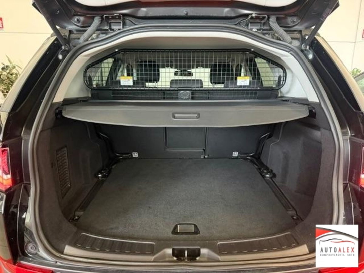 Land Rover Discovery Sport 2.0 TD4 150 CV Pure (16)