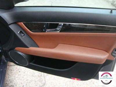 Mercedes-Benz Classe C 200 Avantgarde (19)