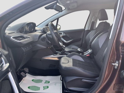 Peugeot 2008 e-HDi 115 CV Stop&Start Allure (10)
