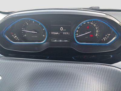 Peugeot 2008 e-HDi 115 CV Stop&Start Allure (14)