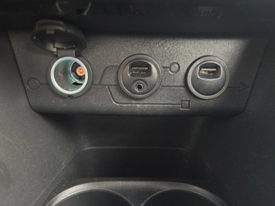 Peugeot 2008 e-HDi 115 CV Stop&Start Allure (18)