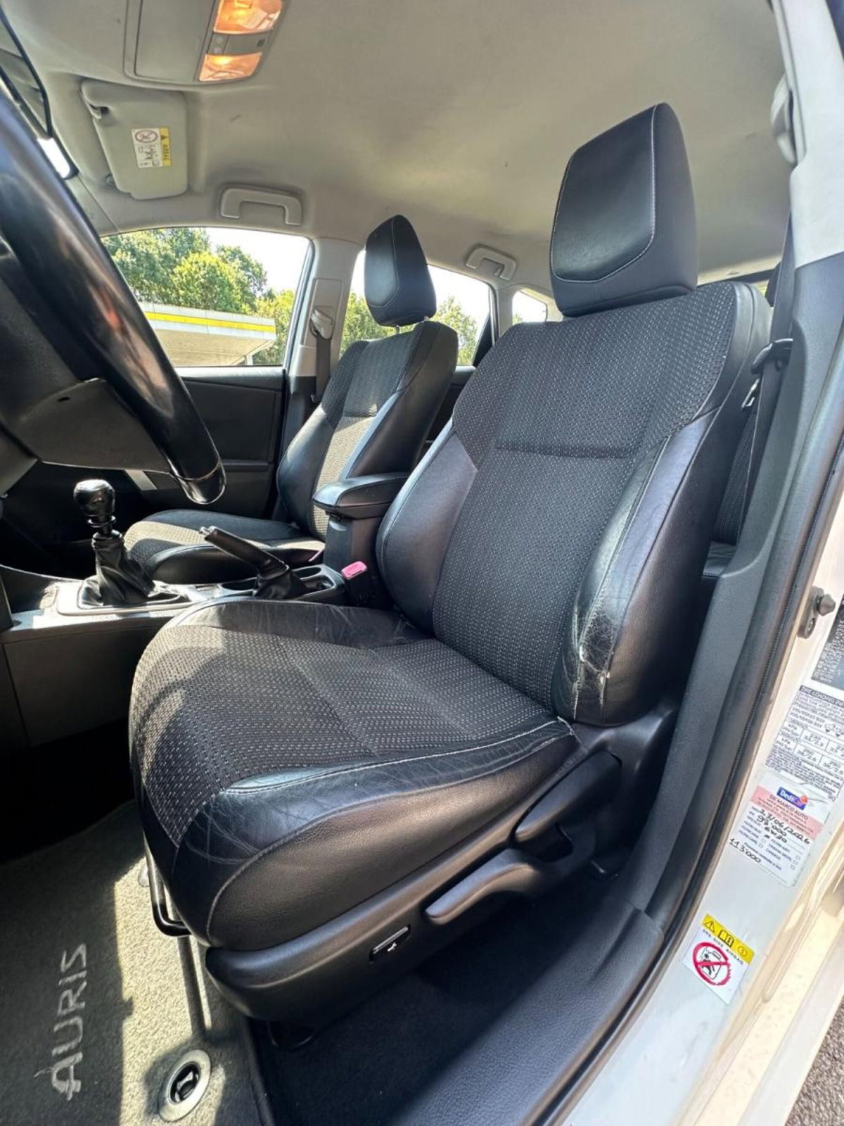 Toyota Auris Station Wagon 1.D-4D Lounge (10)