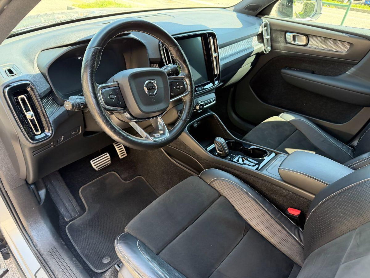 Volvo XC40 D4 AWD Geartronic R-design (11)