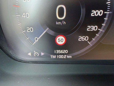 Volvo XC40 D4 AWD Geartronic R-design (15)