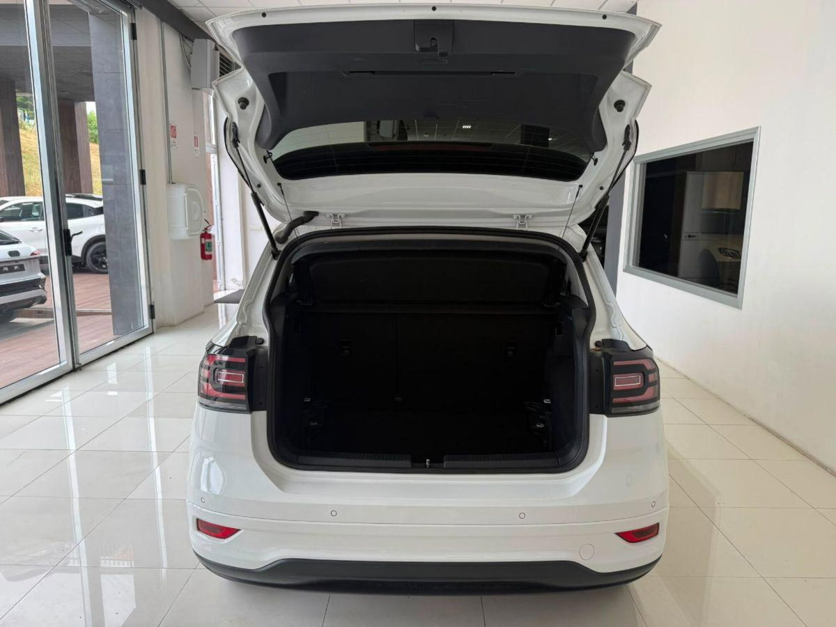 Volkswagen T-Cross 1.0 TSI Sport (9)