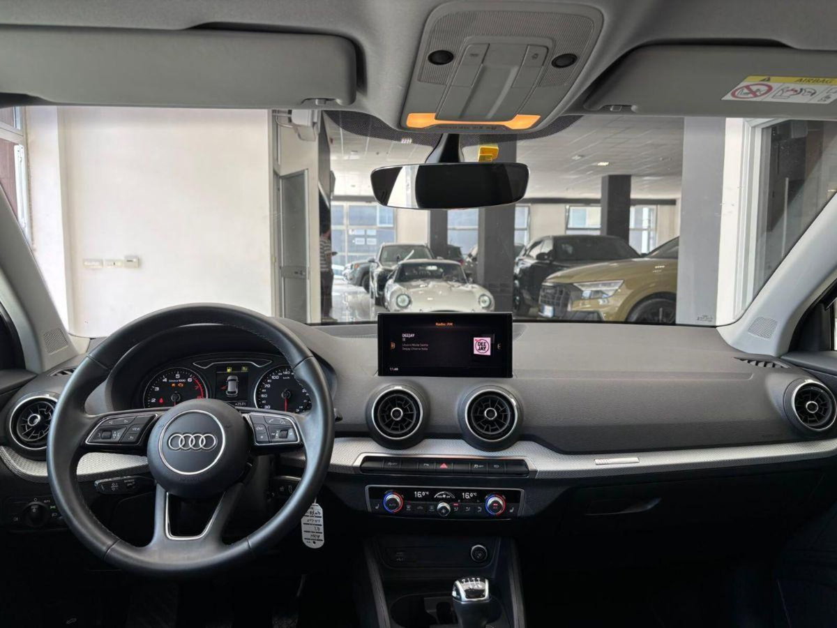 Audi Q2 Q2 30 TFSI Business (12)