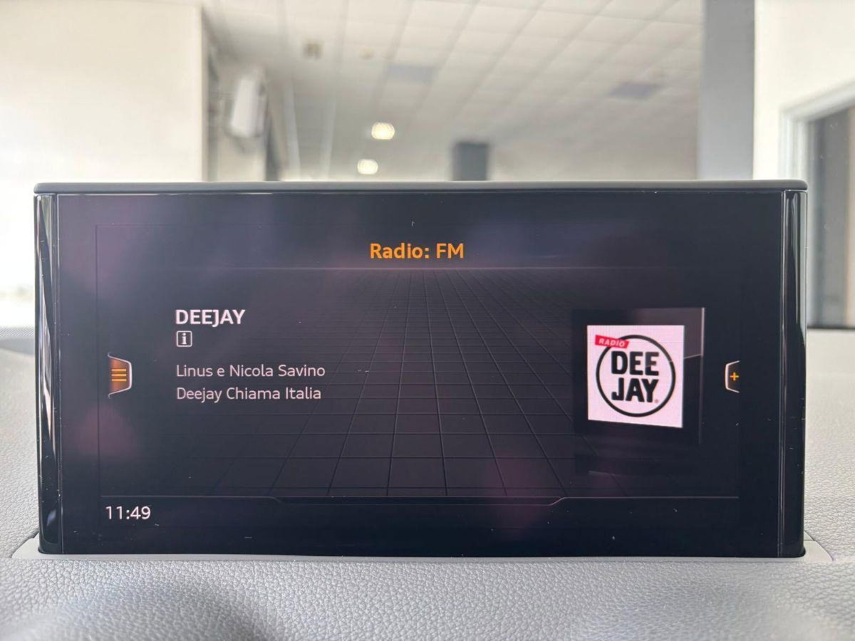 Audi Q2 Q2 30 TFSI Business (14)