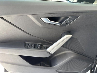 Audi Q2 Q2 30 TFSI Business (9)