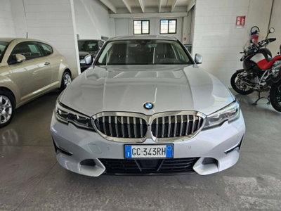 BMW Serie 3 330i Luxury (2)