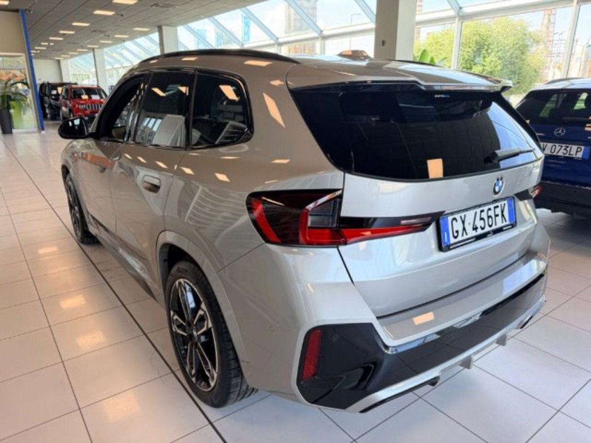 BMW X1 sDrive 20i Msport (2)