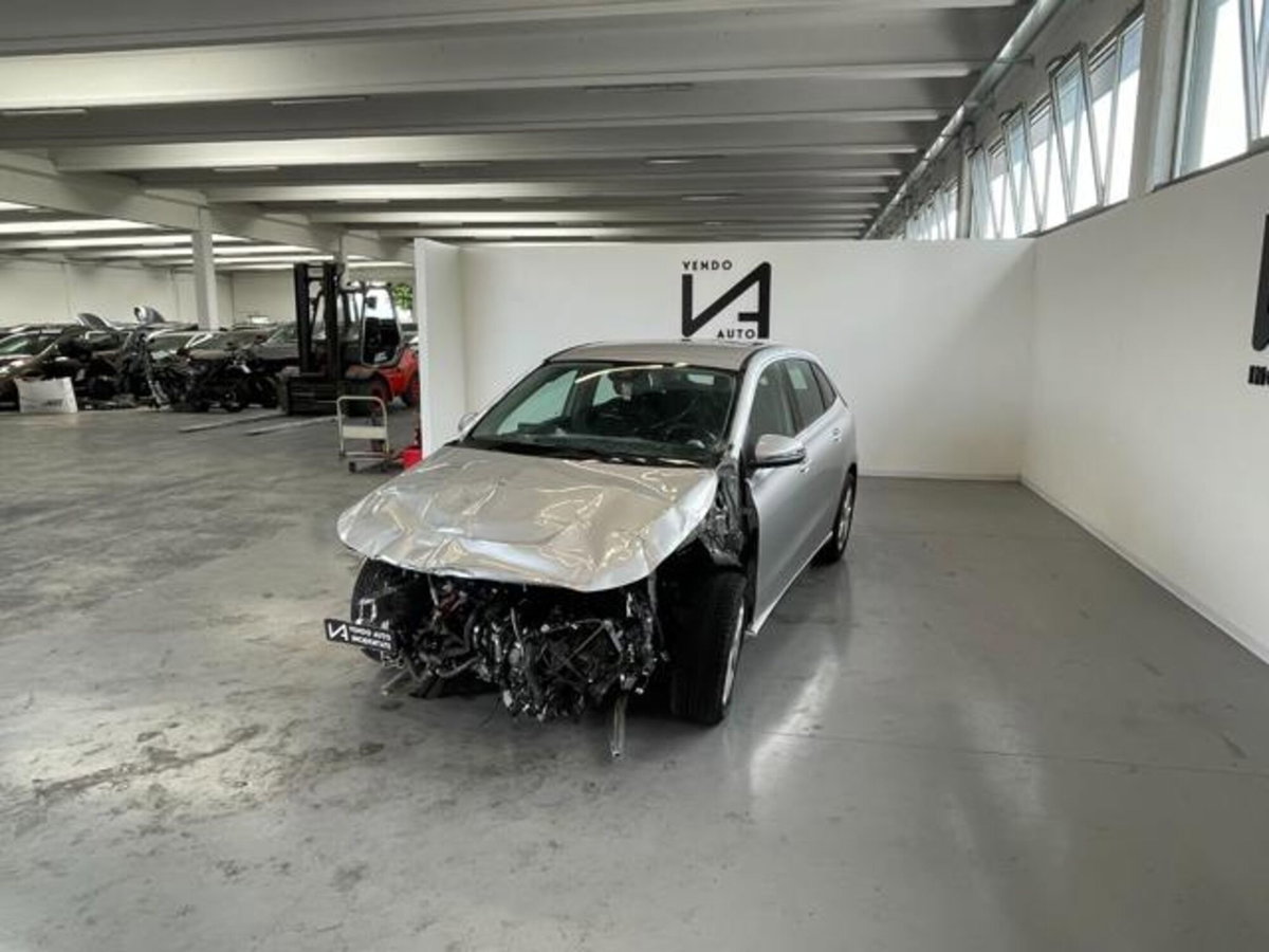 Mercedes-Benz Classe B 180 Sport (3)