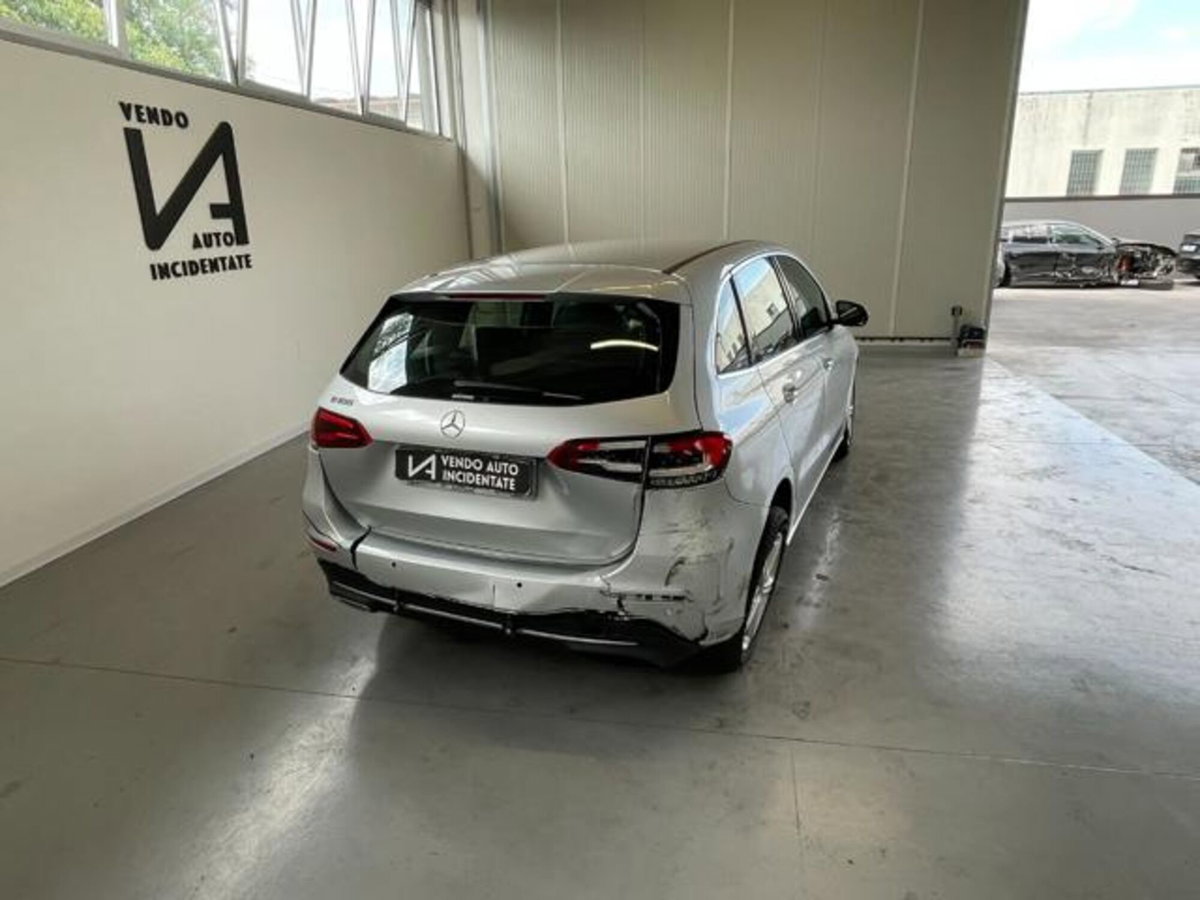 Mercedes-Benz Classe B 180 Sport (7)