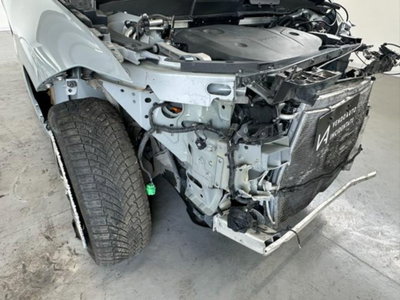 Volvo XC60 B4 (d) AWD automatico Plus Dark (10)