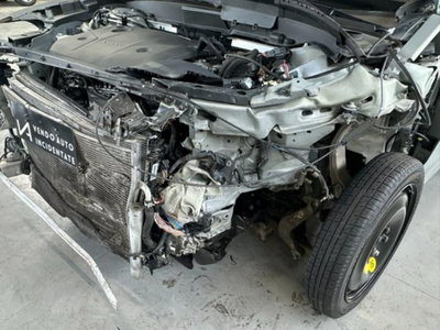 Volvo XC60 B4 (d) AWD automatico Plus Dark (11)