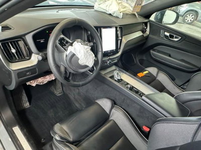 Volvo XC60 B4 (d) AWD automatico Plus Dark (15)