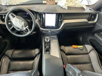 Volvo XC60 B4 (d) AWD automatico Plus Dark (16)