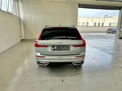Volvo XC60 B4 (d) AWD automatico Plus Dark (6)