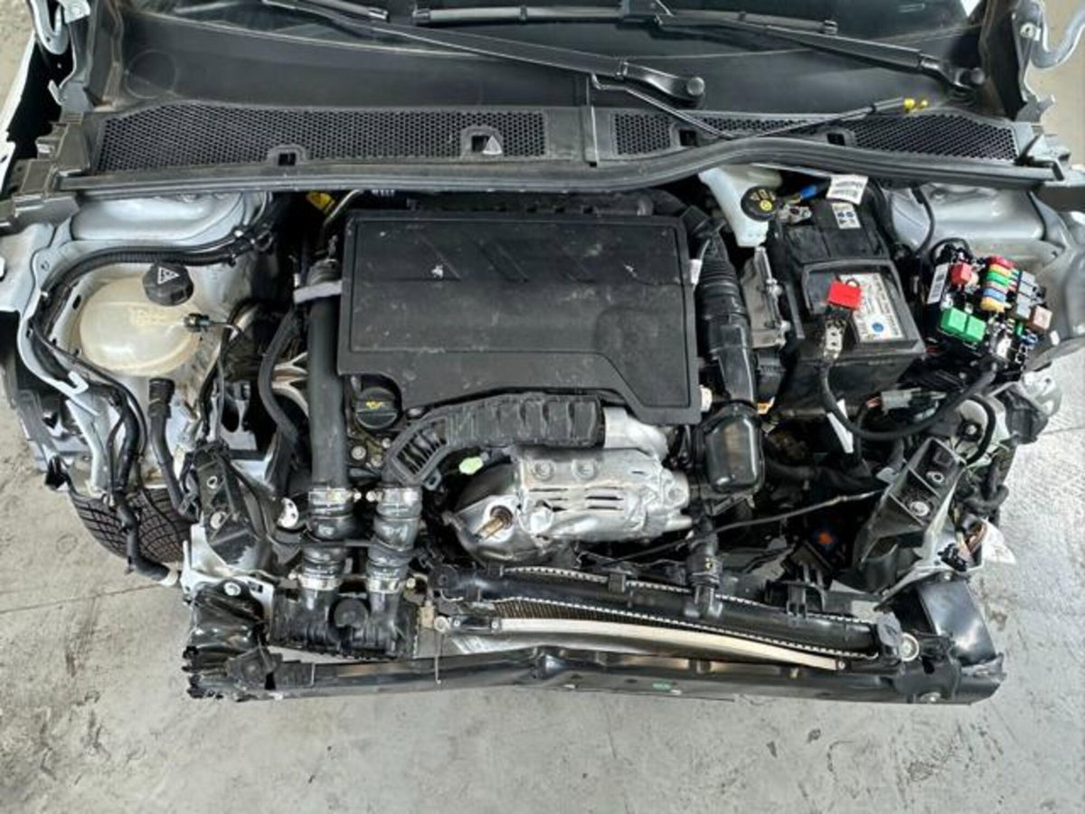 Opel Corsa 1.2 100 CV aut. GS Line (9)