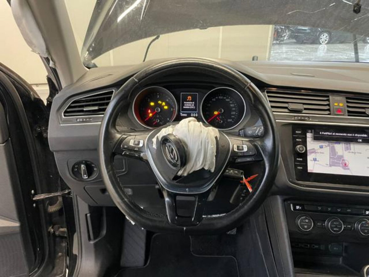 Volkswagen Tiguan 1.6 TDI SCR Business BlueMotion Technology (15)