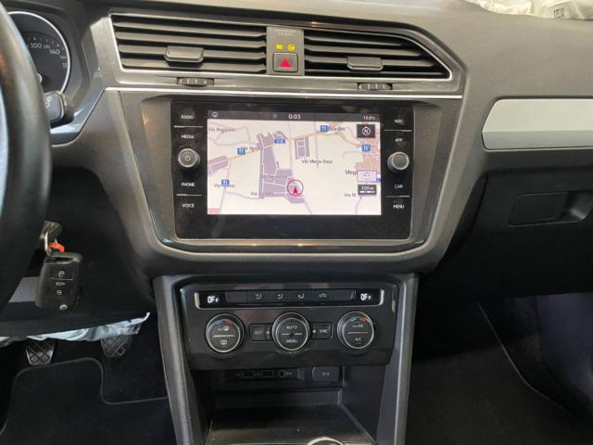 Volkswagen Tiguan 1.6 TDI SCR Business BlueMotion Technology (16)