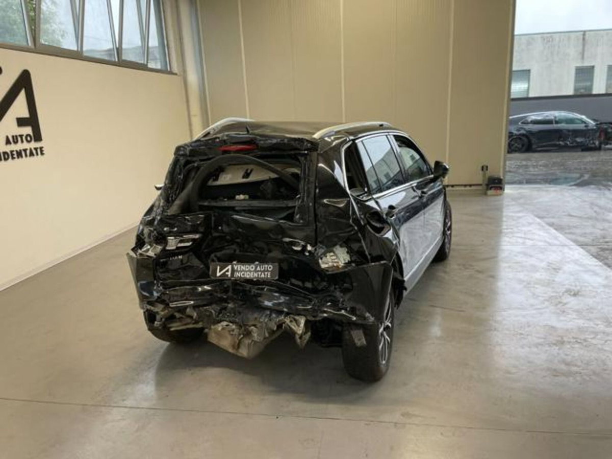Volkswagen Tiguan 1.6 TDI SCR Business BlueMotion Technology (7)