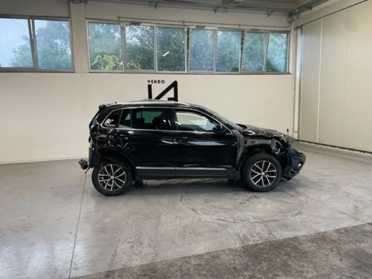 Volkswagen Tiguan 1.6 TDI SCR Business BlueMotion Technology (8)