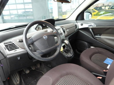 Lancia Ypsilon 1.4 New Oro Ecochic GPL (11)