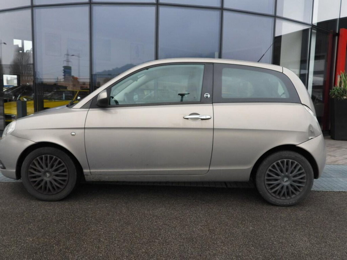 Lancia Ypsilon 1.4 New Oro Ecochic GPL (3)