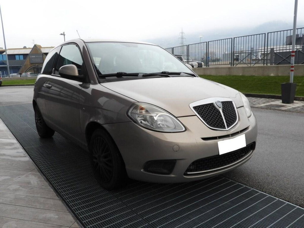 Lancia Ypsilon 1.4 New Oro Ecochic GPL (7)