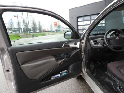 Lancia Ypsilon 1.4 New Oro Ecochic GPL (8)