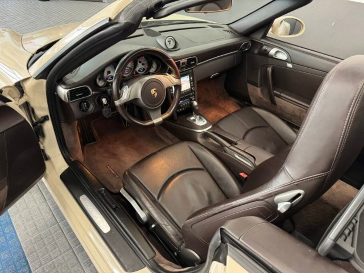 Porsche 911 Cabrio Carrera 4S (8)