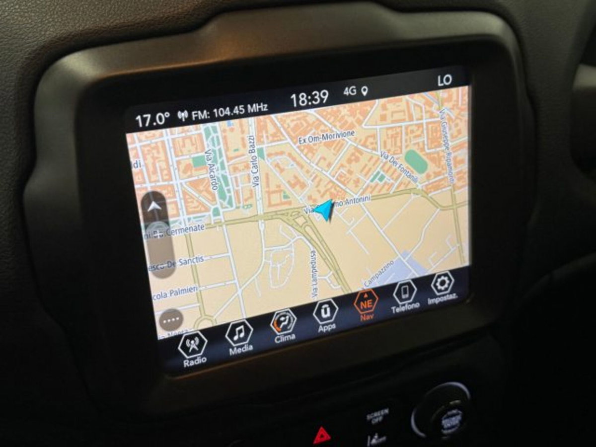 Jeep Renegade 1.3 T4 190CV PHEV 4xe AT6 Limited (13)