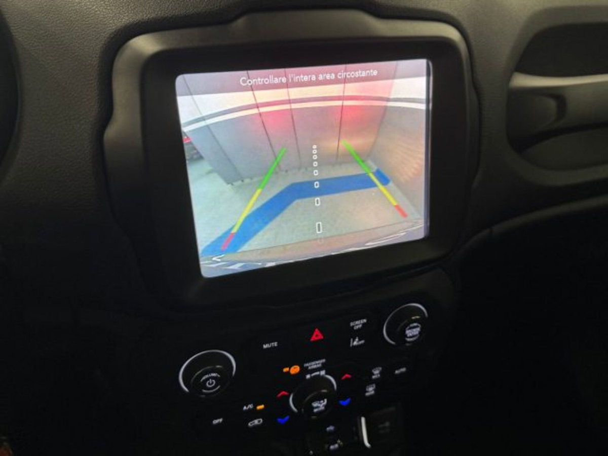 Jeep Renegade 1.3 T4 190CV PHEV 4xe AT6 Limited (15)