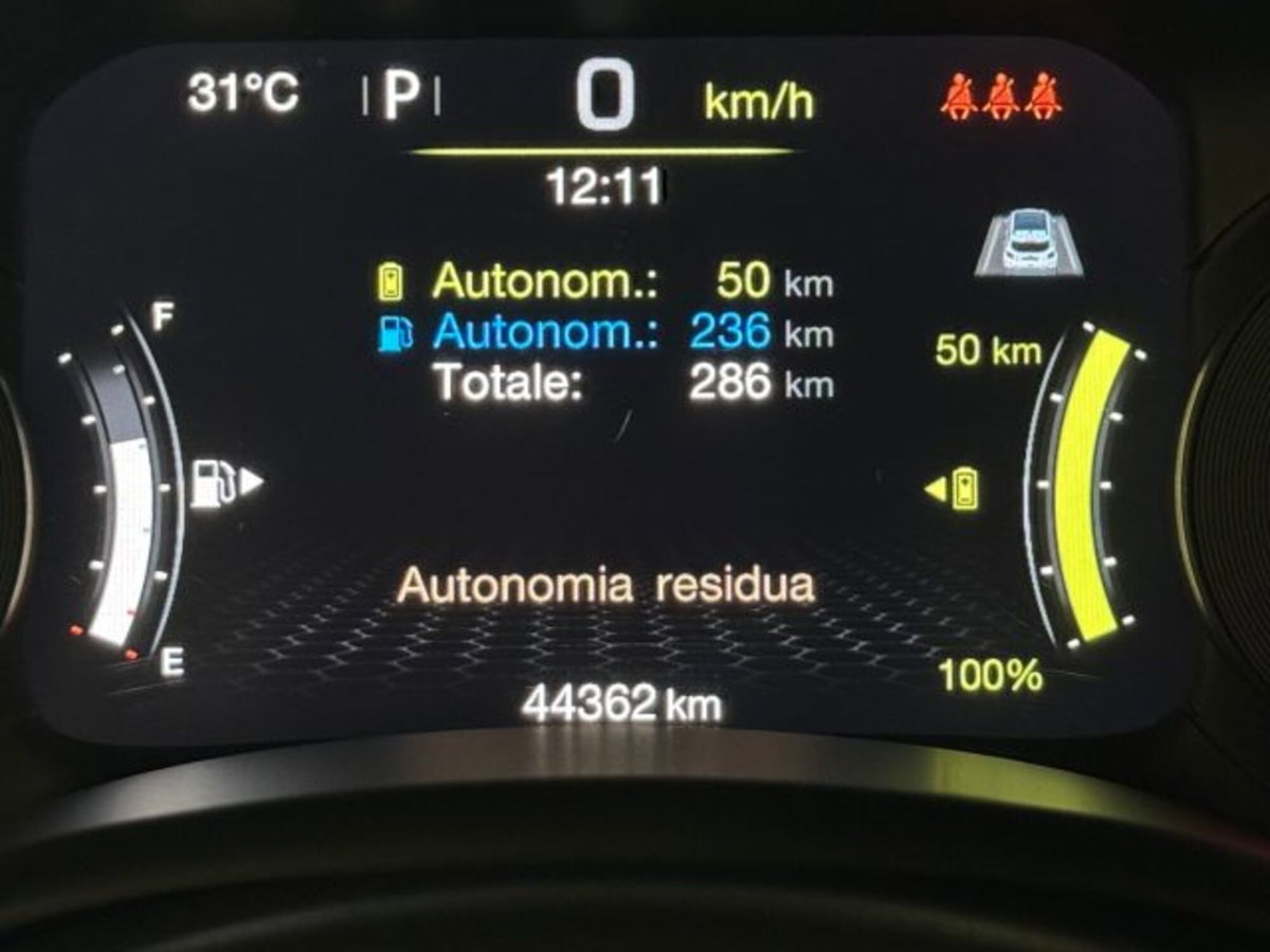 Jeep Renegade 1.3 T4 190CV PHEV 4xe AT6 Limited (18)