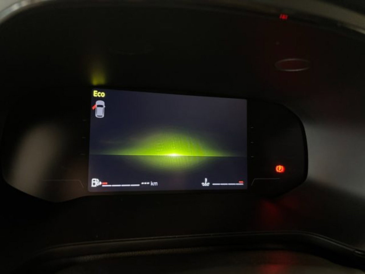 Renault Captur 1.0 tce Techno 90cv (18)