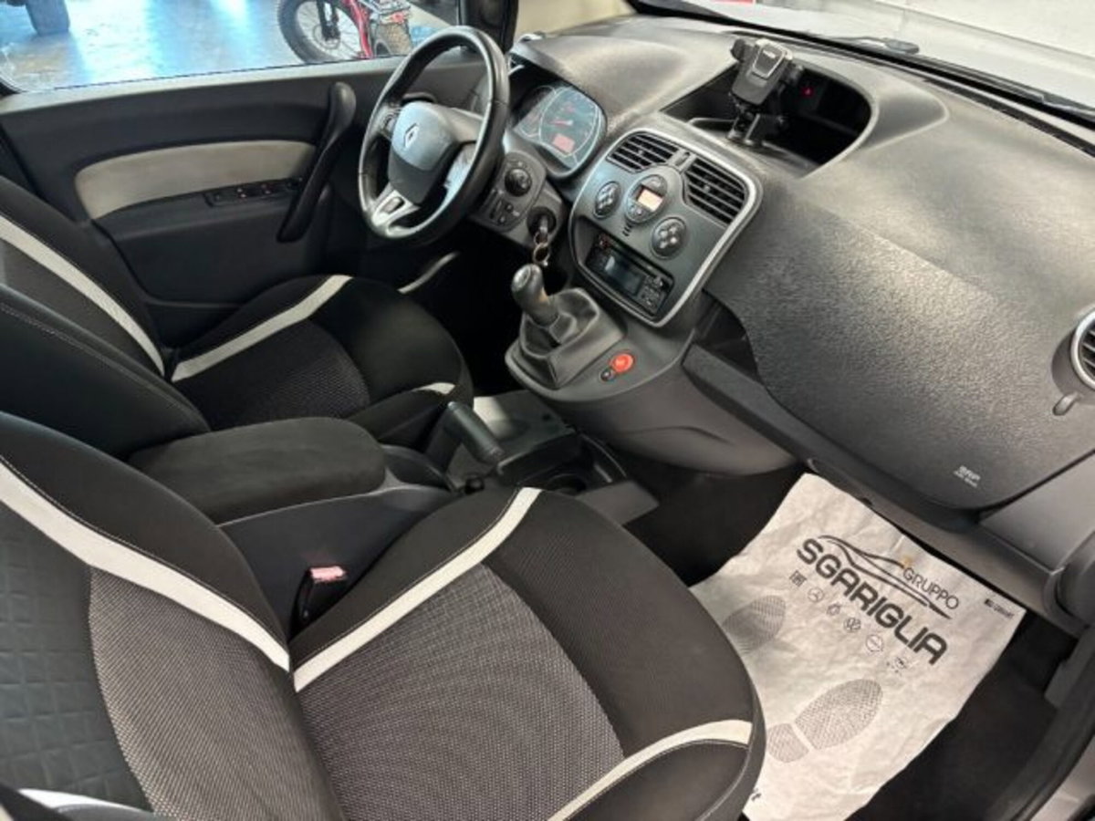 Renault Kangoo 1.5 dCi 90CV 5 porte Live (11)