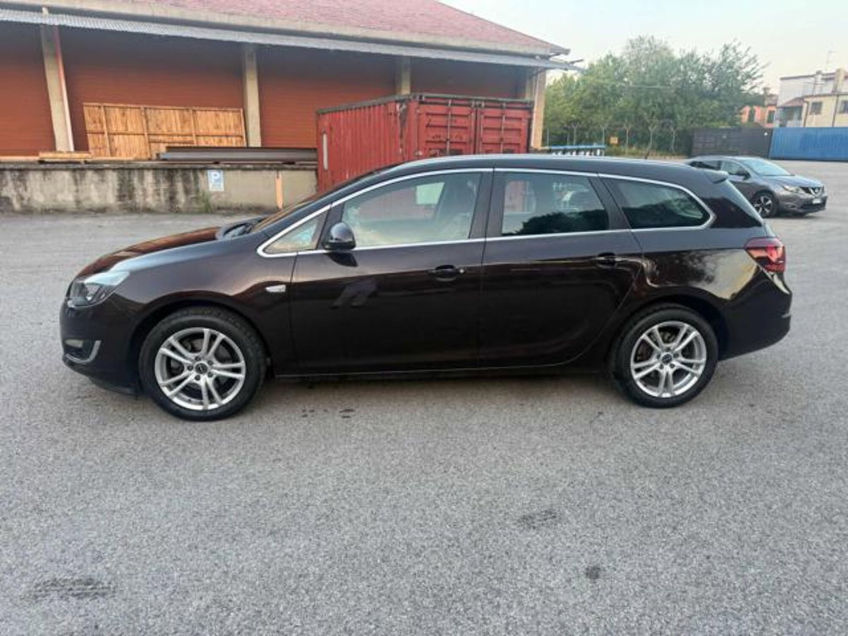 Opel Astra Station Wagon 1.6 CDTI 136CV EcoFLES&S Sports Cosmo (18)