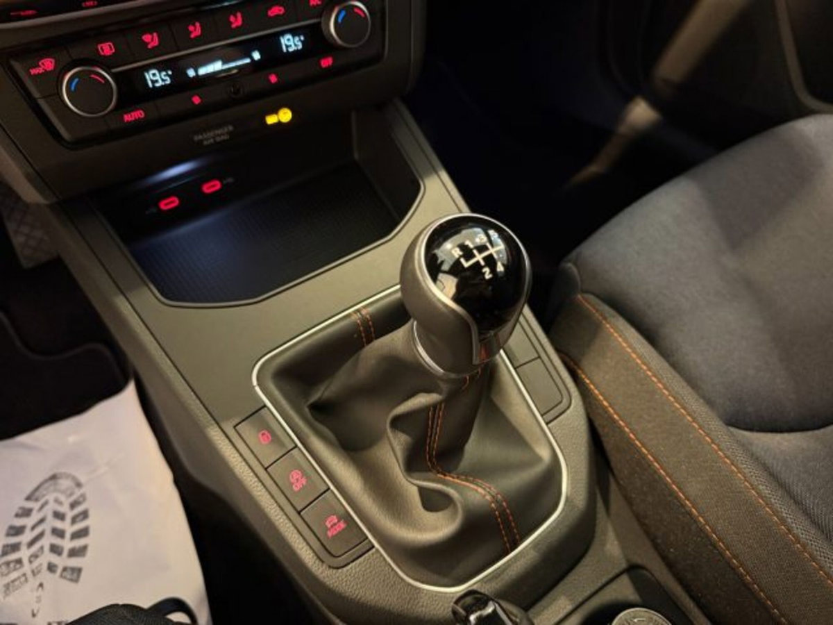 SEAT Ibiza 1.0 ecotsi FR 95cv (15)