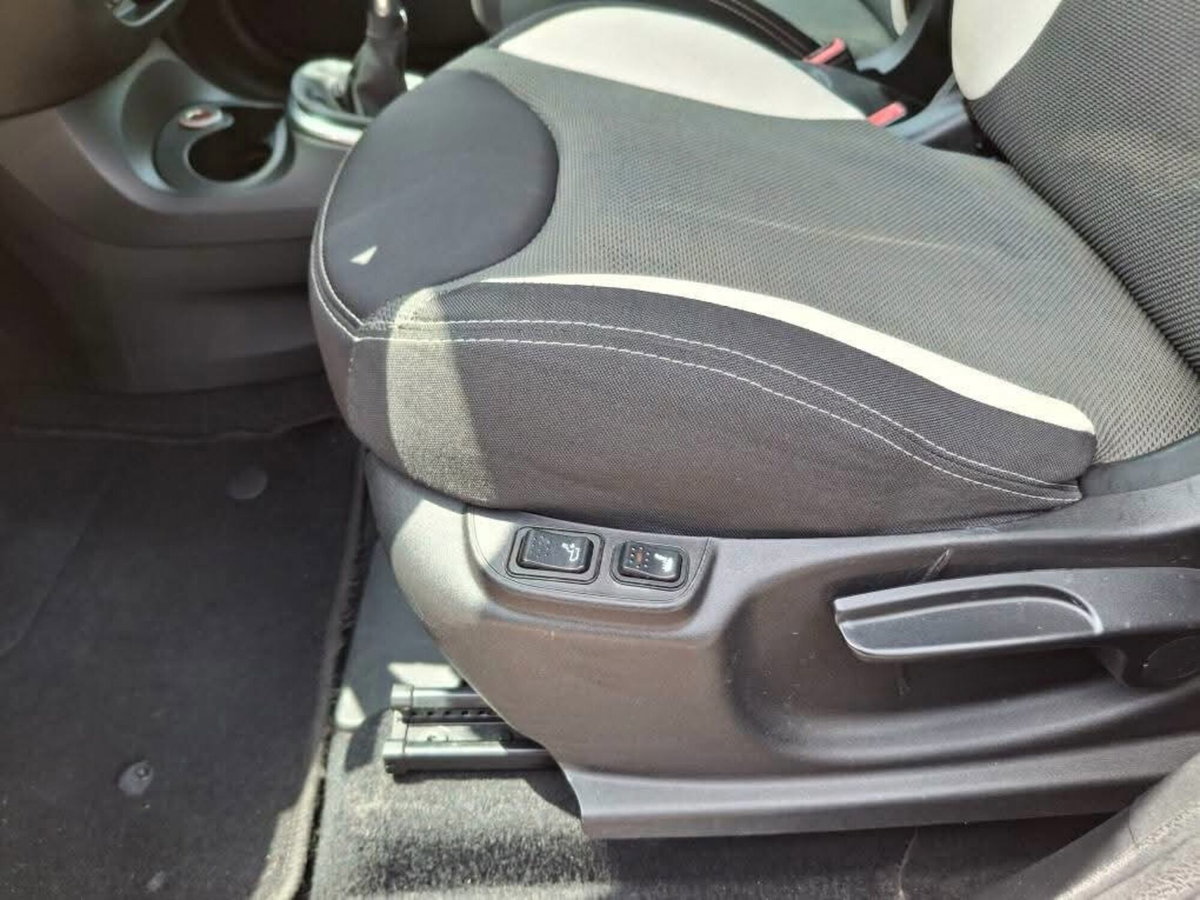 Fiat 500L 1.6 Multijet 120 CV Trekking (14)